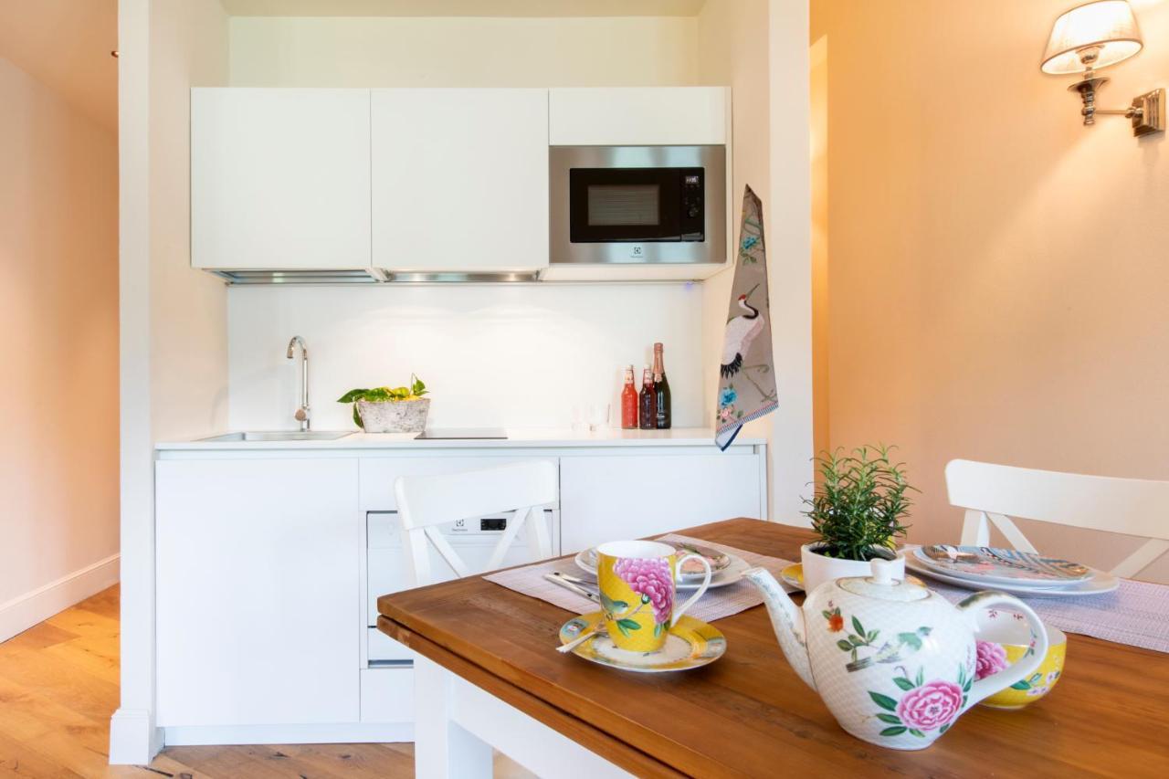 Isola Bella Apartments Via Vittorio Emanuele สเตรซา ภายนอก รูปภาพ